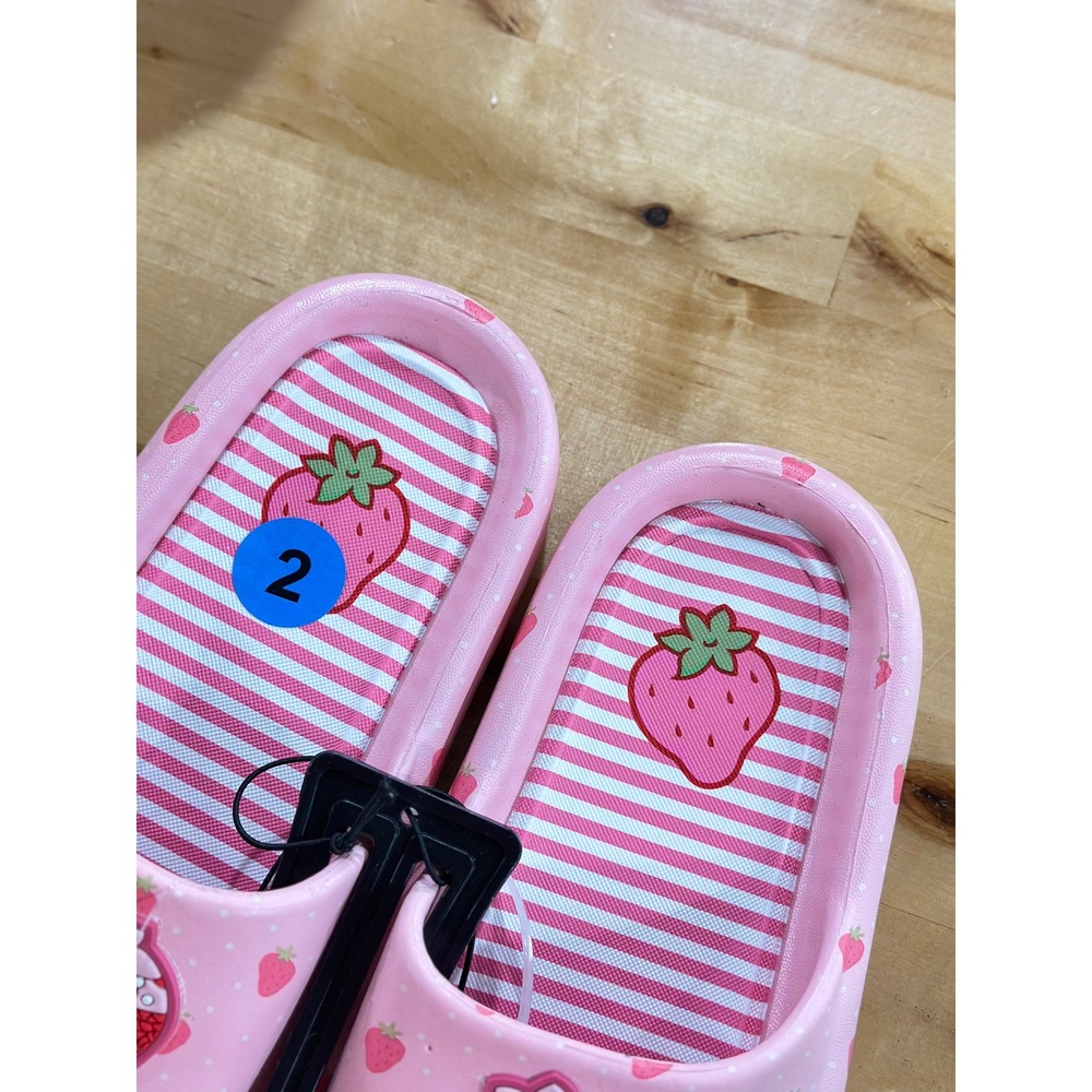 Strawberry Shortcake Slides Kids Size 2 Pink NWT Retro Character Shoes - Picture 3 of 4